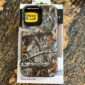 iPhone 14 Pro Max Otterbox Symmetry+ series Realtree Camo Like New